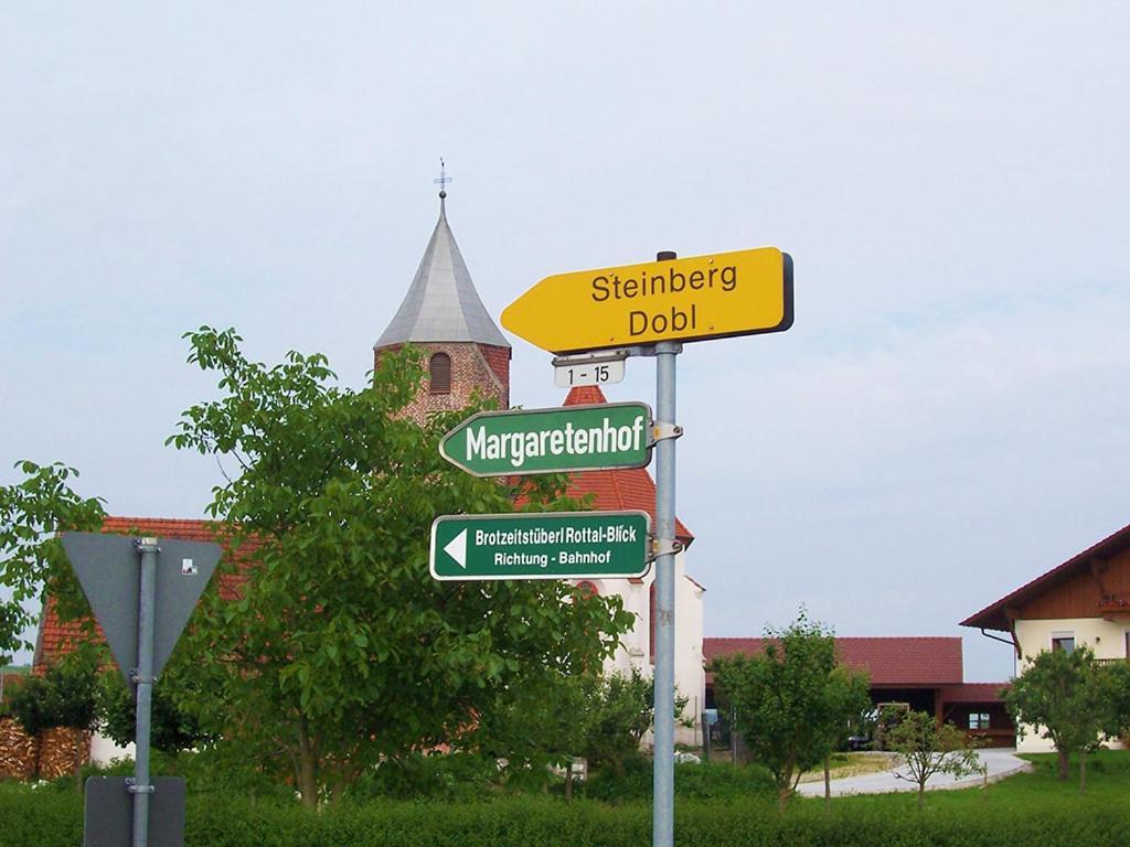 Pension Margaretenhof Bayerbach エクステリア 写真